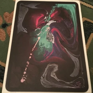 Apple iPad Pro (11-inch) Wi-Fi 256GB A1980 - won’t display - Picture 1 of 3