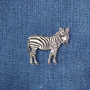 Zebra Applique Patch - Embroidered Safari Animal Badge 2.5" (Iron On) - Picture 1 of 2