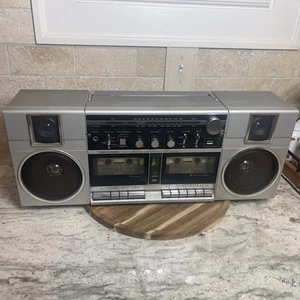 Boom Box Realistic SCR-17 AM/FM Stereo Radio Dubbing Cassette Recorder WORKS!!! - Picture 1 of 15