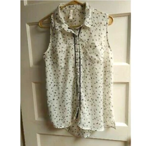 Black & white bird themed sleeveless button up; size L - Picture 1 of 3