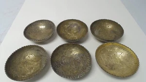 6 Vintage Indien massives Messing gerippte Sägemehlschalen geätzt 4 3/4 Zoll MH&S 515J - Bild 1 von 16