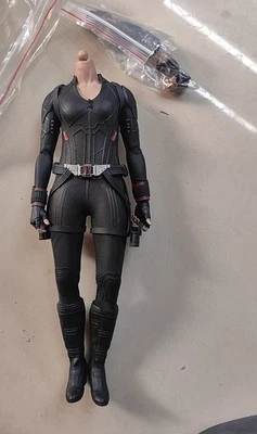 Figura de acción Hottoys MMS533 HT Black Widow 1/6 Body 7,0 usada buen estado Foto 1 de 2