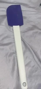 Tupperware Saucy Silicone Scraper Spatula Purple White Plastic Handle - Picture 1 of 2