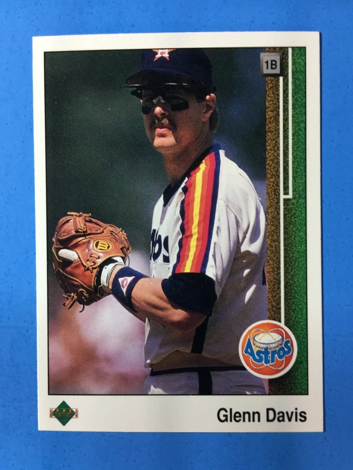 1989 Upper Deck Set Break #443 GLENN DAVIS  * NM-MT or BETTER L12120229 - Image 1 of 4