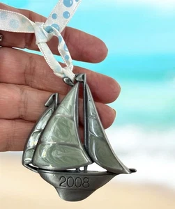 2008 Gloria Duchin Segelboot Ornament / Zinn Metall / grüner Wirbel / Weihnachten - Bild 1 von 3