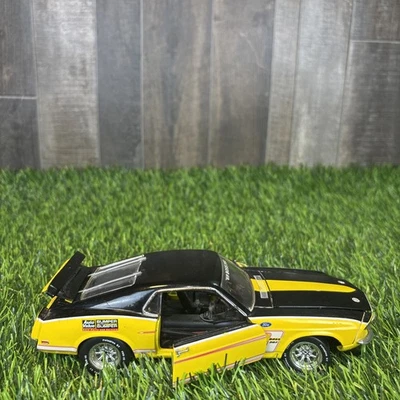 1969 Ford Racer 302 Mustang 1:24 Limited Edition 0001/6660 Crown  - Image 1 of 4