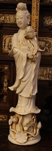 Antique Chinese Quan Yin "Blanc de Chine" statue. - Picture 1 of 9