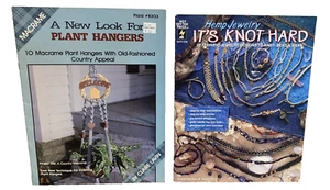 A New Look For Plant Hangers 10 Macrame Plaid 8303 By Claire Laven 1988 & Bonus - Picture 1 of 2