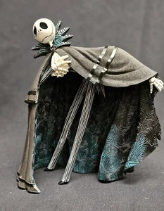 WEIHNACHTSGESCHENK: CAPED PHANTOM JACK SKELLINGTON BRANDNEU NEUWERTIG in Box - Bild 1 von 4