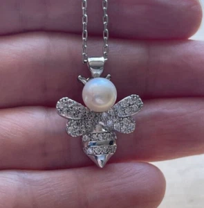 Pearl Bee Zircon Pendant Necklace, White Natural Pearl Bee 925 Silver Necklace - Picture 1 of 4