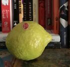 MCM pierre d'albâtre vintage réaliste faux fruit citron avec autocollant fabriqué en Italie