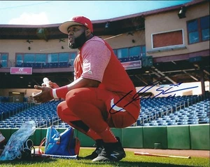 Signed 8x10 CARLOS SANTANA Philadelphia Phillies Autographed photo - COA - Picture 1 of 1