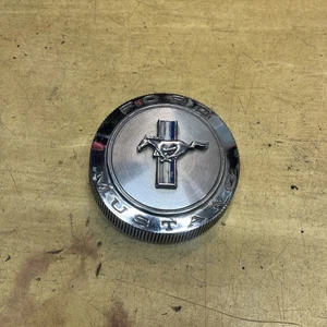 1966 Ford Mustang gas cap. Needs cleaning - Bild 1 von 18