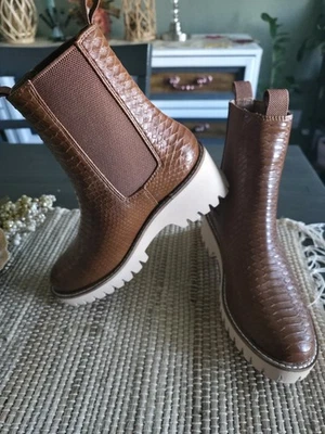 Botas de tornozelo Coconuts By Matisse pele de cobra falsa marrom NOVAS tamanho 6 *Veja a descrição  - Imagem 1 de 4