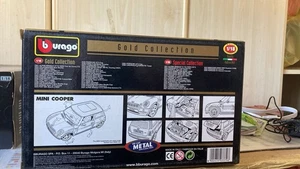 BURAGO 1:18 AUTO DIE-CAST MINI COOPER 2001 ROSSA e BIANCO  ART 18-12034 - Foto 1 di 2