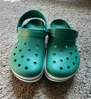 Crocs Slip On Clogs MEN 7 Women 9 Green - Image 1 of 4