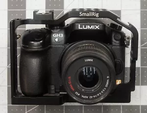 Panasonic Lumix GH3 with 14-42 mm lens and Smallrig cage - Picture 1 of 6