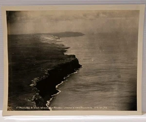 1924 Hawaii Aerial Photo - Winward Molokai from Kaluapapa T.H. ~7x9.5" Vintage - Afbeelding 1 van 8