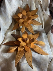Pair Of Vintage Wall Hanging Wooden Flowers,14 Inches Wide,delicate Fitting. - Picture 1 of 24