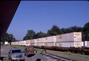 freight car-JB Hunt stack train @ Phillipsburg NJ.Fuji slide - Picture 1 of 1