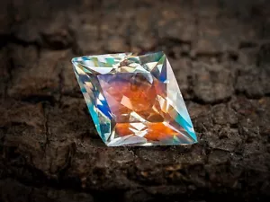 2.36 Carat Golden Rainbow Moonstone Gemstone Faceted 13x9x4 MM Fancy Shape - Picture 1 of 3
