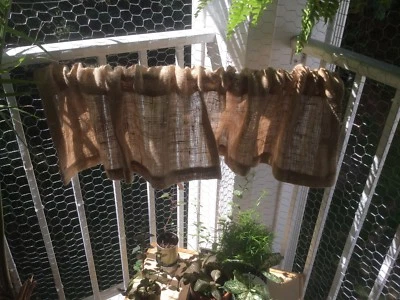 Cortina cenefa de arpillera natural 57" x 13" Foto 1 de 4