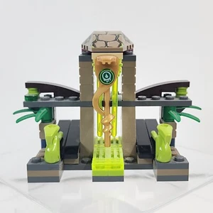 LEGO Ninjago: Venomari Shrine Set 9440 (senza minifigure, senza scatola, senza istruzioni) - Foto 1 di 9