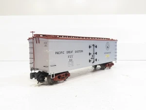 Atlas 8182-1 Pacific Great Eastern Wood Reefer Car #812 LN  - Picture 1 of 9