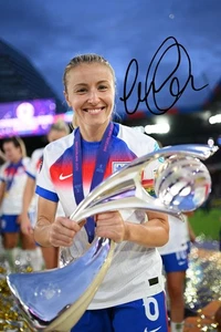 Leah Williamson autografo firmato 6x4 pollici FOTO prestampa INGHILTERRA LEONESSE 2025 - Foto 1 di 2