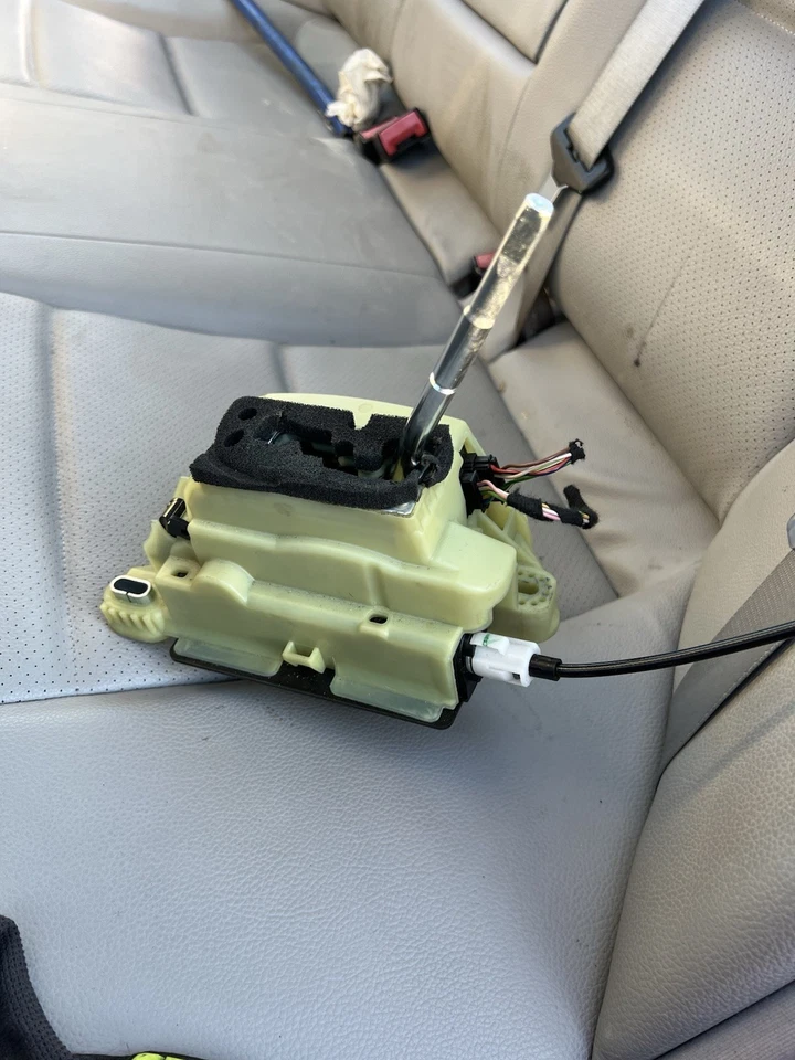 01-09 Mercedes W203 C230 CLK55 CLK350 Floor Gear Selector Shifter OEM - Image 1 of 4