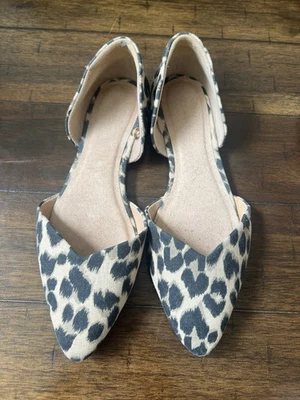 Women’s Old Navy Leopard Print Flats 9.5 EUC Ballet Flats Slip On Shoes Casual - Image 1 of 4