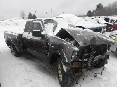 Passenger Front Seat Super Cab Bucket 40/40 Manual Fits 06-09 RANGER 2045415 - Image 1 of 4
