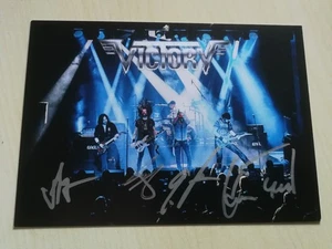 VICTORY - HARD ROCK -  ORIG. AUTOGRAMMKARTE - IN PERSON!!! - Bild 1 von 1