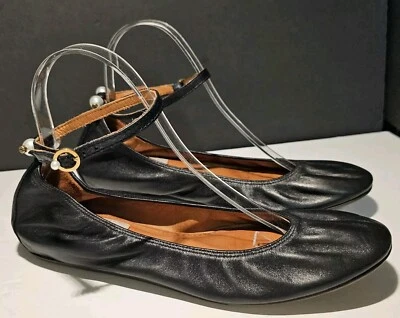 Sapatilhas Lanvin Paris pretas com alça de tornozelo pérola falsa e detalhe nas costas UE tamanho 41 - Imagem 1 de 4