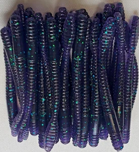 3.5 IN Paddle Tail (JUNE BUG)-drop shot/Finesse Worms /HEAVY GARLIC/SALT 30 CT. - Picture 1 of 3
