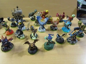 *LOOK*MINT Condition Group of 21 x Collectable SKYLANDERS Figures - All Listed - Picture 1 of 6