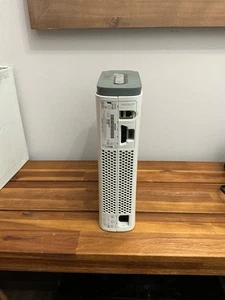 Microsoft Xbox 360 Spielekonsole FÜR ERSATZTEILE ODER REPARATUR Wie Ist - Bild 1 von 2