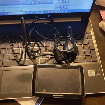 Magellan RoadMate 3045-LM Black 4.7 inch Touchscreen LCD Display GPS Navigator - Image 1 of 4