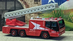 TOMICA #108 HINO AERIAL LADDER FIRE TRUCK 1:139 LOOSE FIRE VEHICLE SET SERIES - Picture 1 of 10