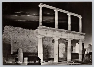 Cartolina RPPC Portico Occidentale del Foro di Notte a Pompei Italia - Foto 1 di 2