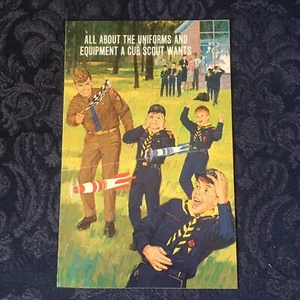Original Vintage 1965/66 Cub Scout Uniformen Ausrüstung dreifach faltbare Broschüre  - Bild 1 von 8