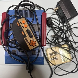 Consola Famicom Nintendo NES con mando usada para piezas o reparación - Imagen 1 de 4