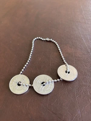 Triple Your Fun-Three Norwegian One Krone Coin Bracelet Foto 1 de 3