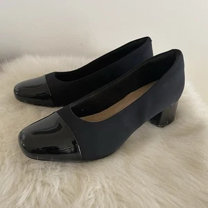 Clark’s Black Heels Round Patent Leather Toe Women’s Size 9.5 - Picture 1 of 8