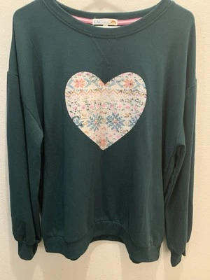 C&C California Women’s Green Long Sleeve With Giant Heart Size Large — 第 1/4 张图片