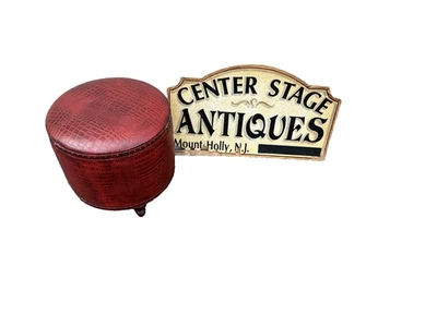 66940 CUERO??? Reposapiés taburete otomano Foto 1 de 4