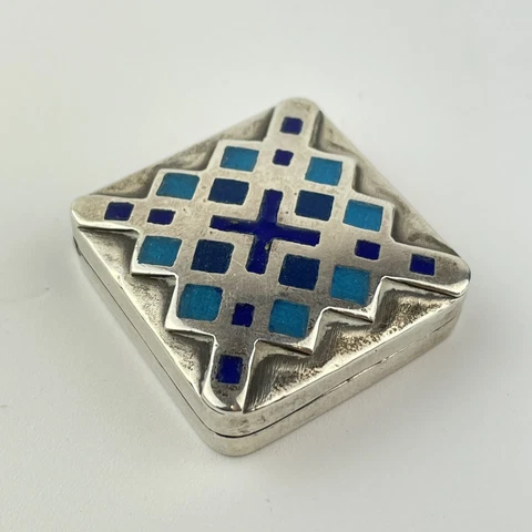 Fine Vintage Solid Sterling Silver Blue Enamel Trinket Box 2.8cm X 3cm Cover