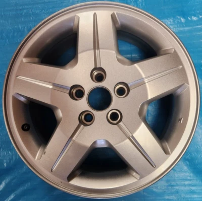 17" DODGE CALIBER FACTORY OEM SILVER ALLOY WHEEL RIM 17x6 1/2 2007-2009 - Image 1 of 4