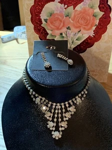 Vintage Rhinestone Women’s Necklace 17” And Earrings Set, Happy Valentines Day! - Picture 1 of 9