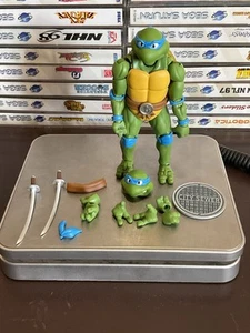Bandai S.H. Figuarts Teenage Mutant Ninja Turtles Leonardo - Picture 1 of 11